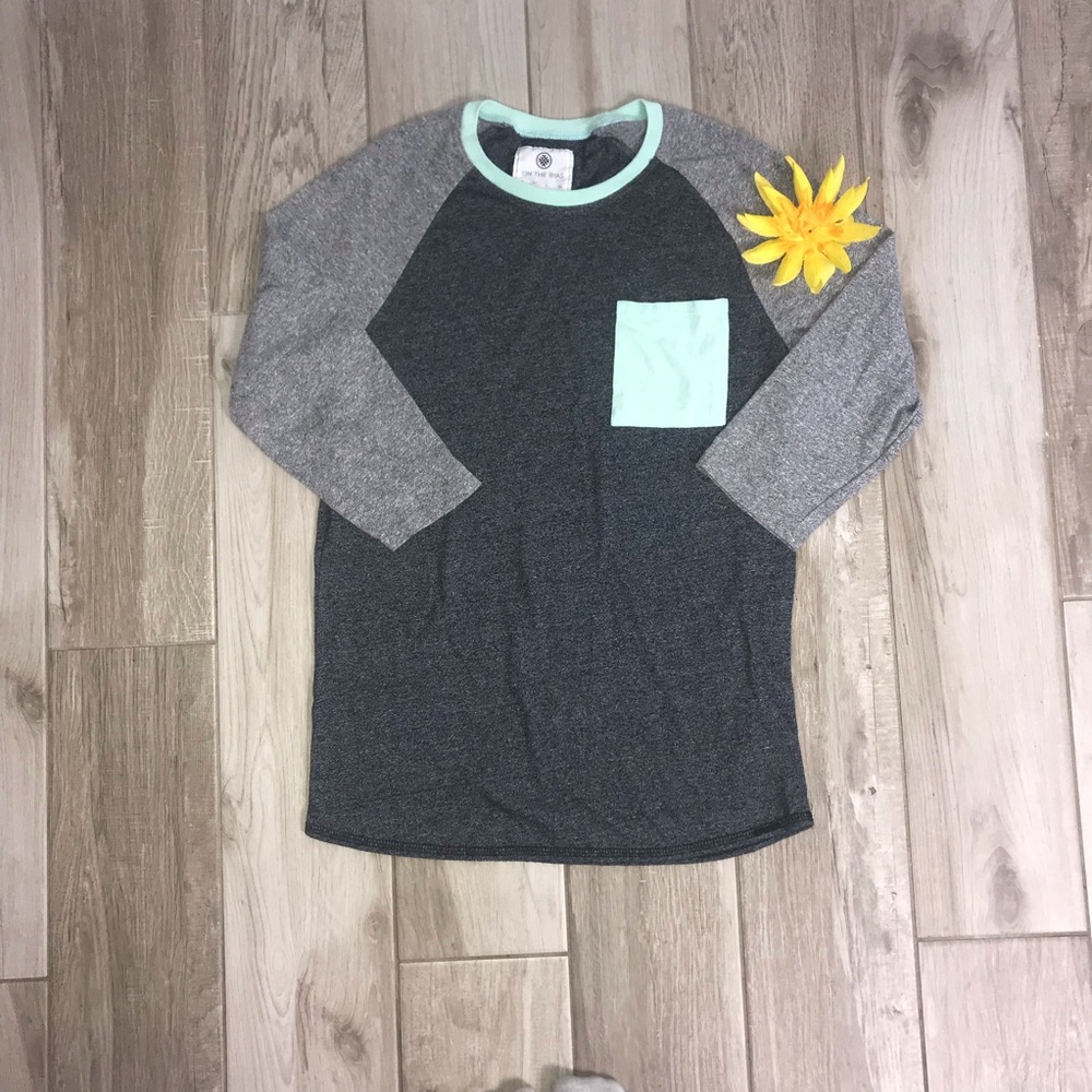 On The Byas Medium Gray mint Baseball Tee